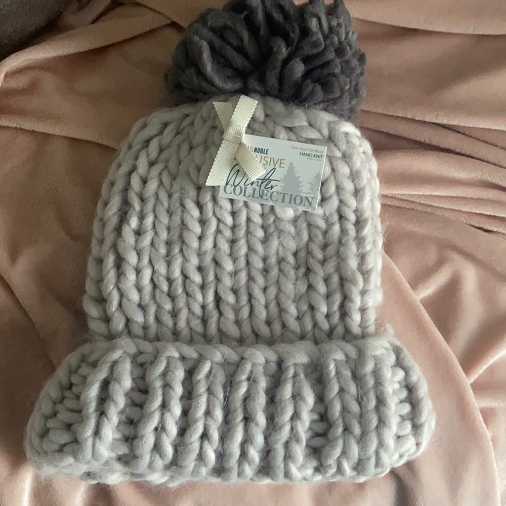 Barnes and Noble Knitted Cap